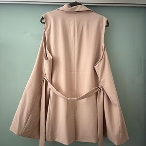 TORRID- 3XL Elegant Beige Sleeveless Women's Blazer